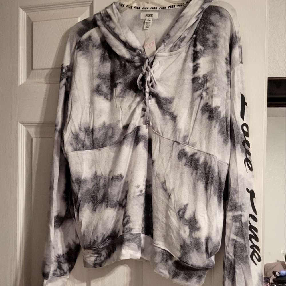 NWT Victoria's Secret Pink long sleeve